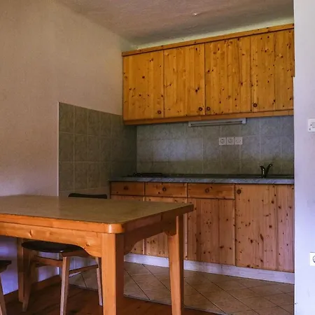 For Big Groups, Nature Is Calling Chalet *
