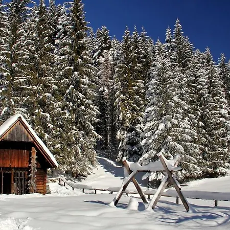 For Big Groups, Nature Is Calling Chalet